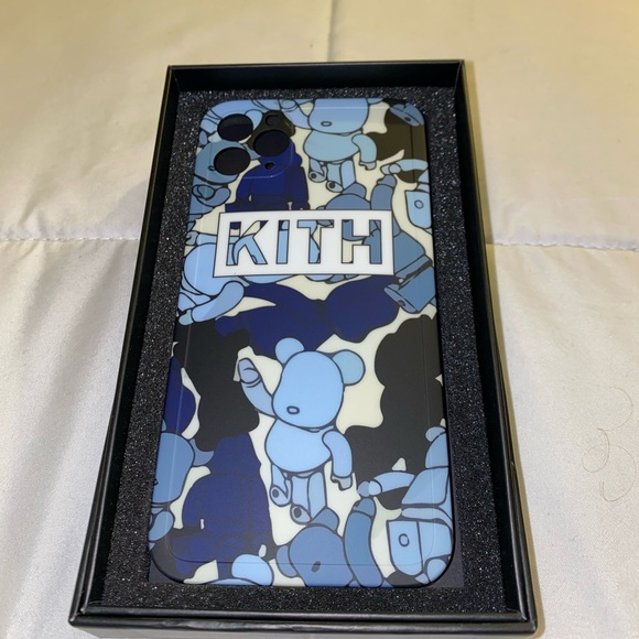 iPhone 11 Pro Max phone case - Picture 2 of 2